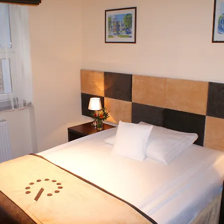 Boutique Hotel's Ii Rewolucji Apartahotel