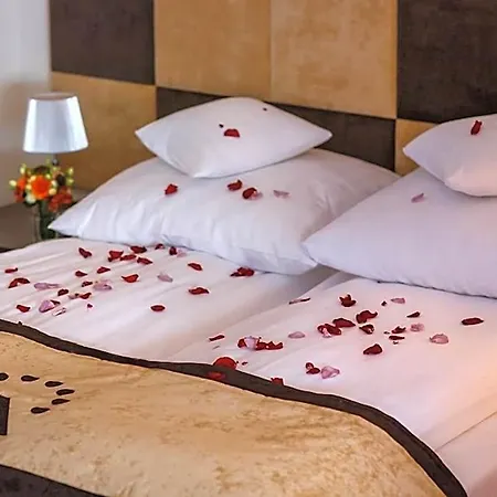Boutique Hotel's Ii Rewolucji Apartahotel