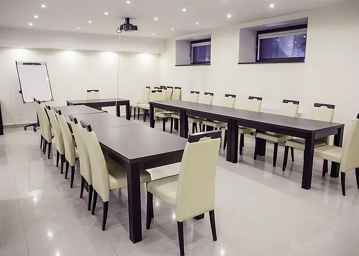 Lägenhetshotell Boutique Hotel's Ii Rewolucji Łódź